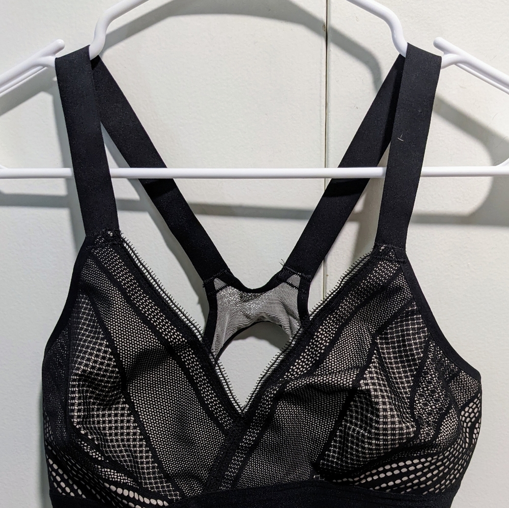 Lululemon Awake To Lace Bra Black 36C